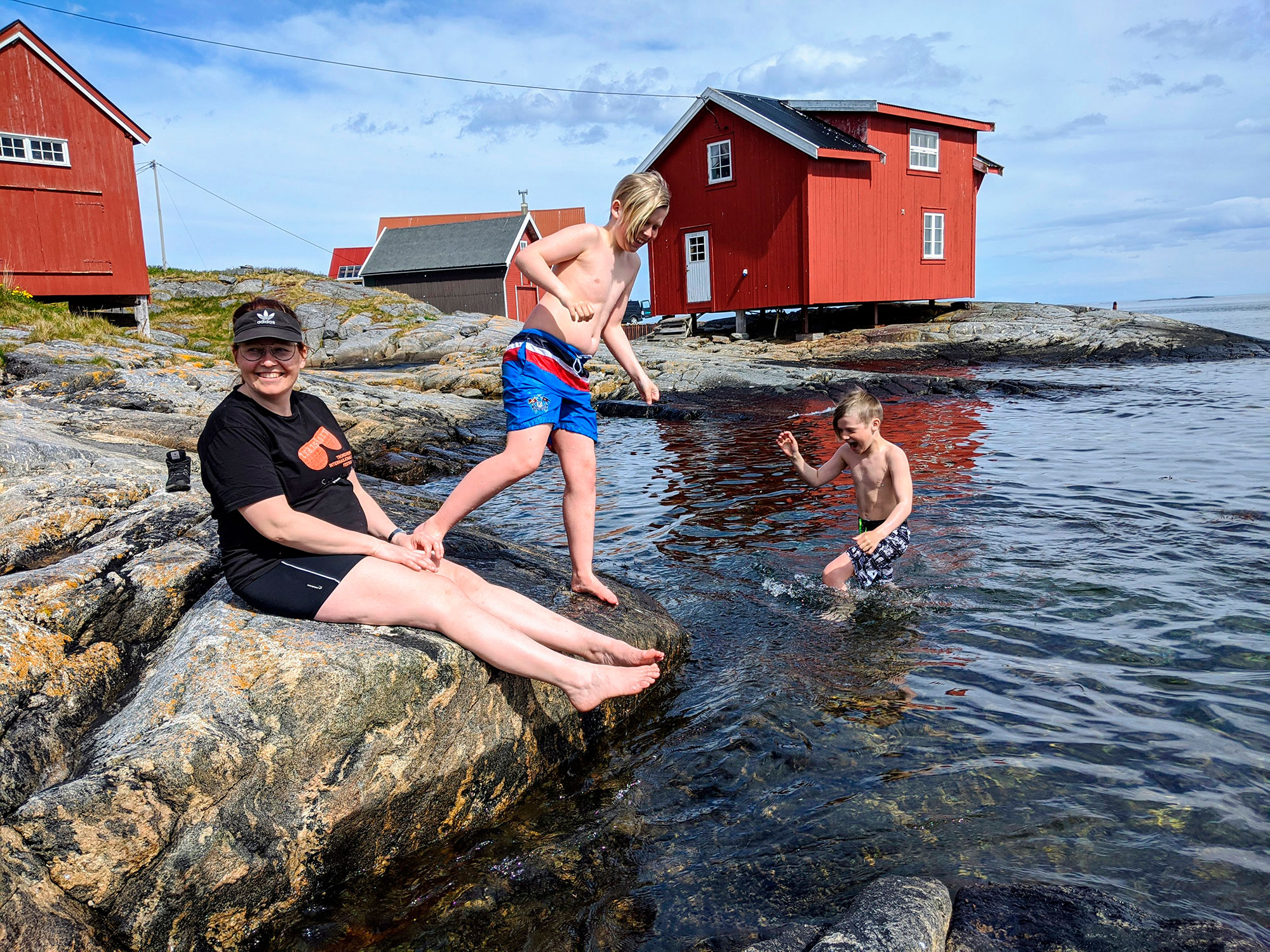 Løviknes-Caravan-med-barn-til-Ona